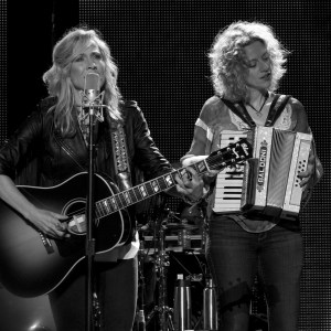 Sheryl+Crow+and+Jen+Gunderman